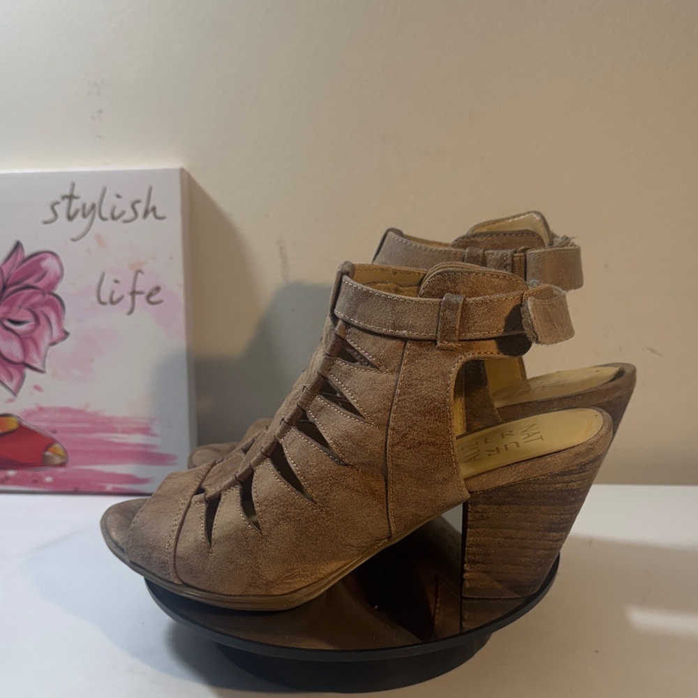 “SOLD” Naturalizer Talan Latte Suede Block Heel Sandals - Women’s Size 7M